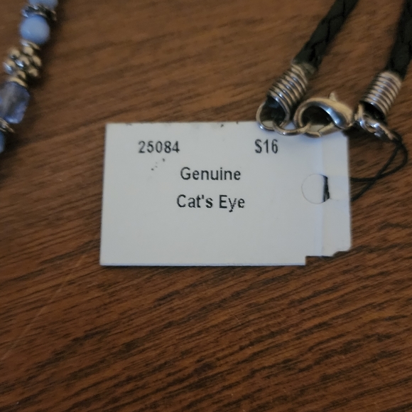 Cookie Lee Genuine Cat Eye Heart Necklace - Picture 6 of 6